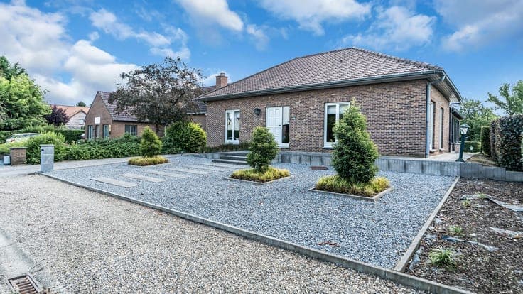 Ruime vrijstaande woning op een prachtig perceel van 746 ...