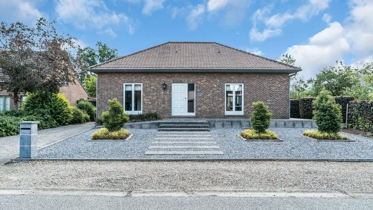 Ruime vrijstaande woning op een prachtig perceel van 746 ...