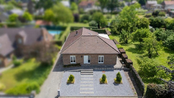 Ruime vrijstaande woning op een prachtig perceel van 746 ...