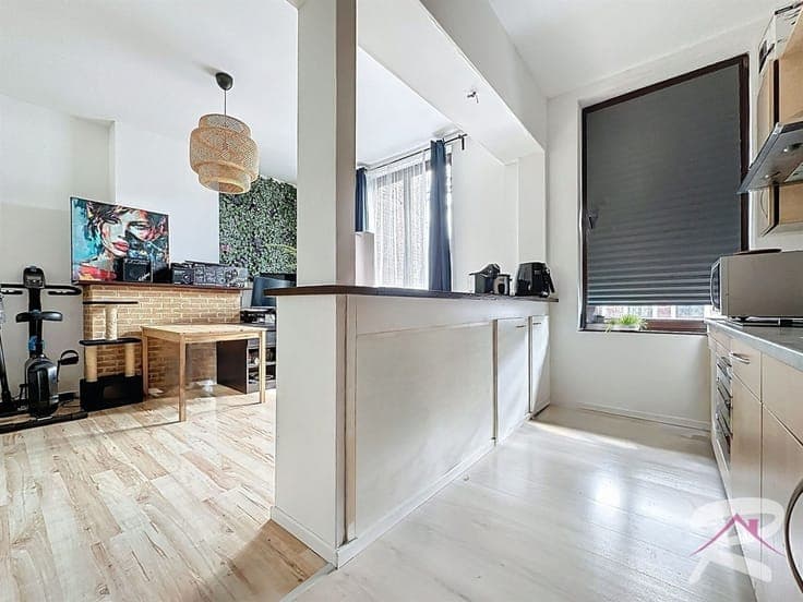 IMMEUBLE DE RAPPORT AVEC REZ-COMMERCIAL + DUPLEX 2 CH - JARD