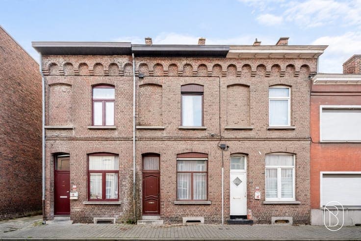 Te renoveren woning in het centrum van Ronse!