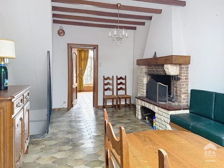 SPACIOUS 3-BEDROOM HOUSE CLOSE TO ALL AMENITIES