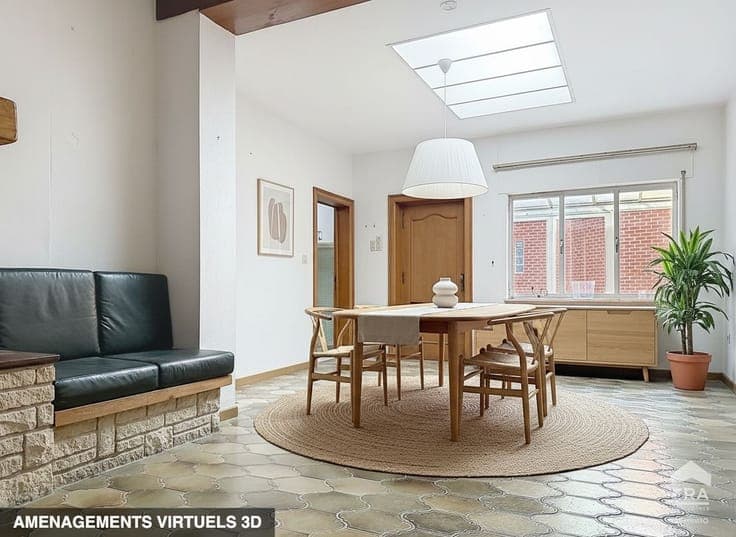 SPACIOUS 3-BEDROOM HOUSE CLOSE TO ALL AMENITIES