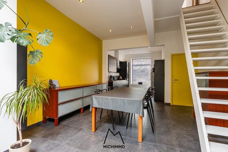 Instapklare woning met drie slaapkamers in het centrum va...