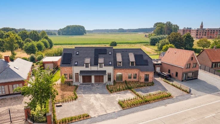 **Prachtige woning te koop in Kruishoutem – een unieke ka...