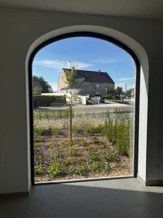 **Prachtige woning te koop in Kruishoutem met 4 slpks – 6...