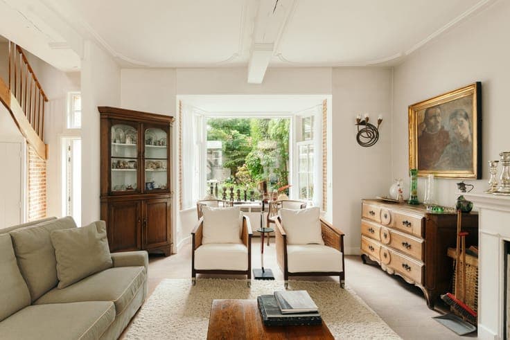 Charming home in Groot Begijnhof with lovely garden