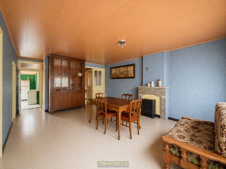 Te koop, ruime gezinswoning met renovatiepotentieel nabij...