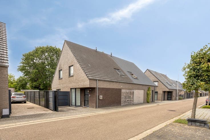 Semi-detached home with 3 bedrooms near Hasselt