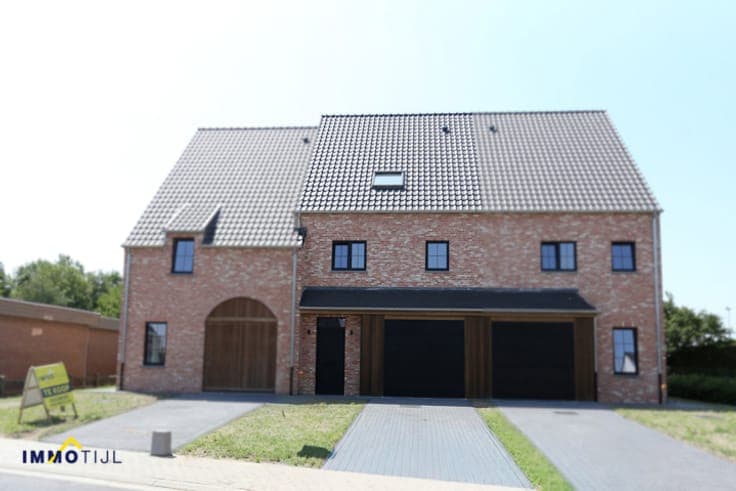 House in Wichelen