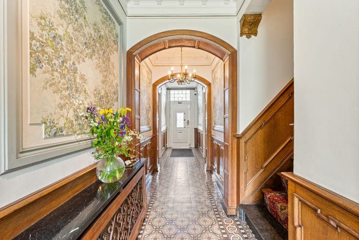 Beautiful mansion with 8 bedrooms on 1,510 m² in Balen