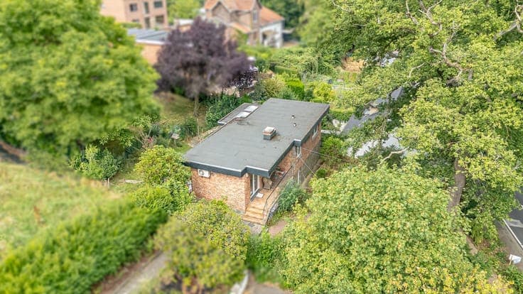 Bungalow une chambre sur terrain de 610 m² situé à Embourg