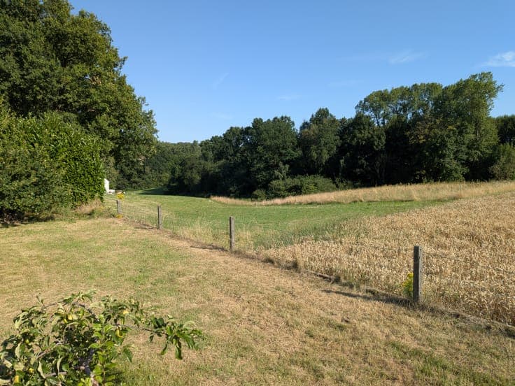 Bungalow in Overijse 671m² of land overlooking green area.