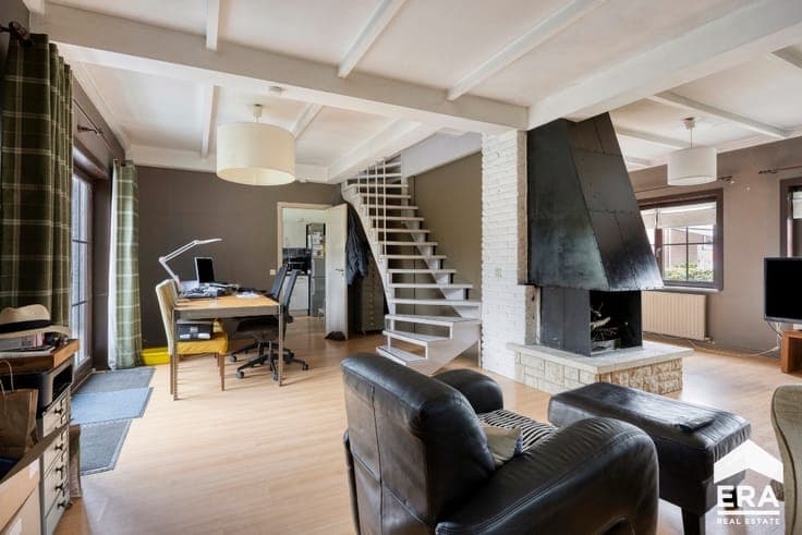 DETACHED HOUSE – 3 BEDROOMS WITH GARDEN AND GARAGE