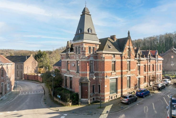 Superbe propriété de 22 chambres avec jardin
