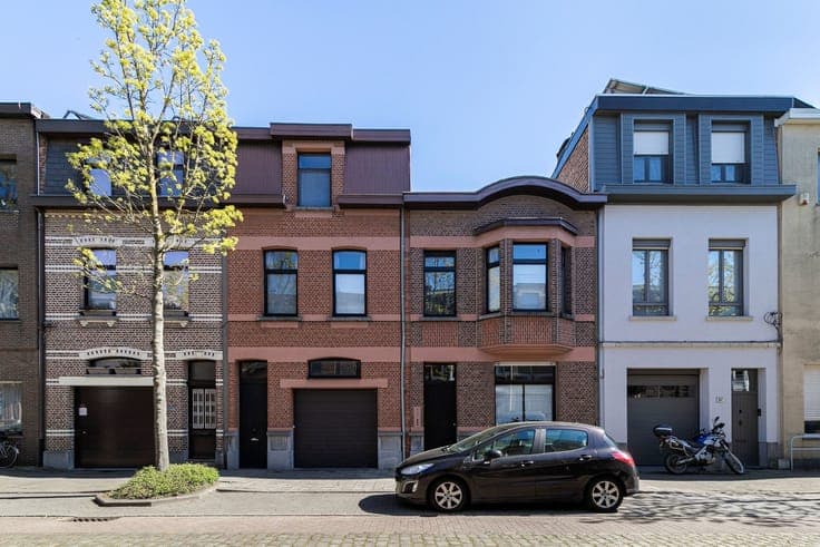 Ruime woning (380 m²) met 5 slaapkamers en 2 badkamers in Mo