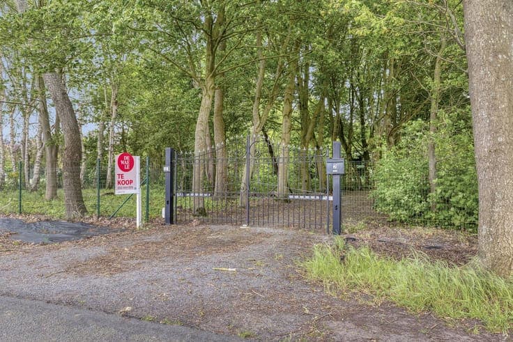 Exceptionally located house (14,953m²) along Haantjesveld in