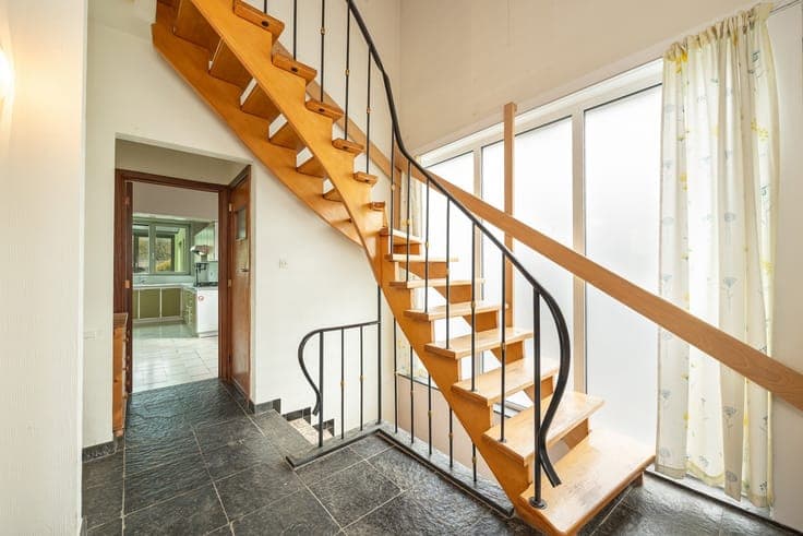 Vrijstaande woning met karakter en bijzonder veel potentieel