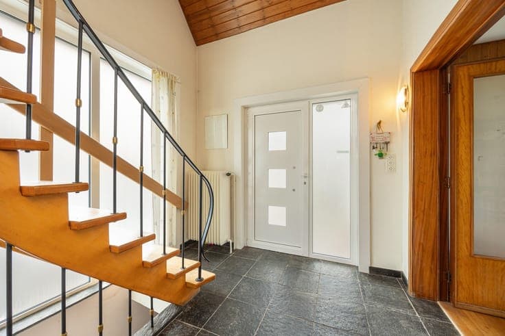 Vrijstaande woning met karakter en bijzonder veel potentieel