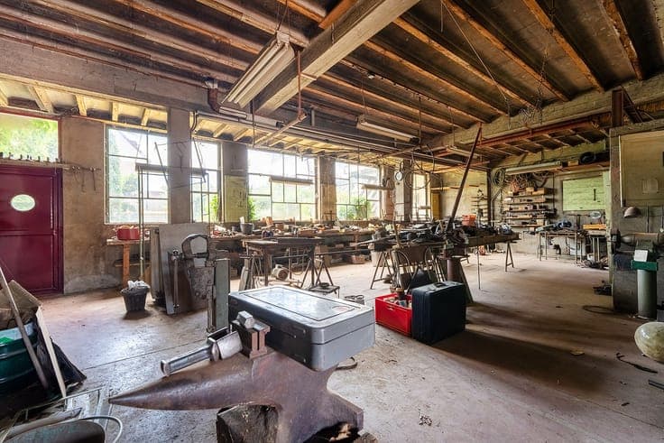 Uitzonderlijke gezinswoning (275m²) met ruim atelier, zon...