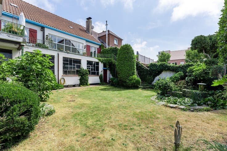 Uitzonderlijke gezinswoning (275m²) met ruim atelier, zon...