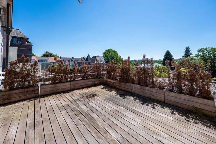 AUDERGHEM – Stunning 289 sqm triplex – 4BR