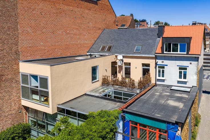 AUDERGHEM – Stunning 289 sqm triplex – 4BR