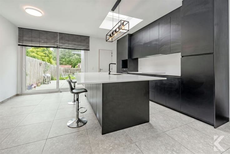 Fully renovated 4-bedroom home with a garden.