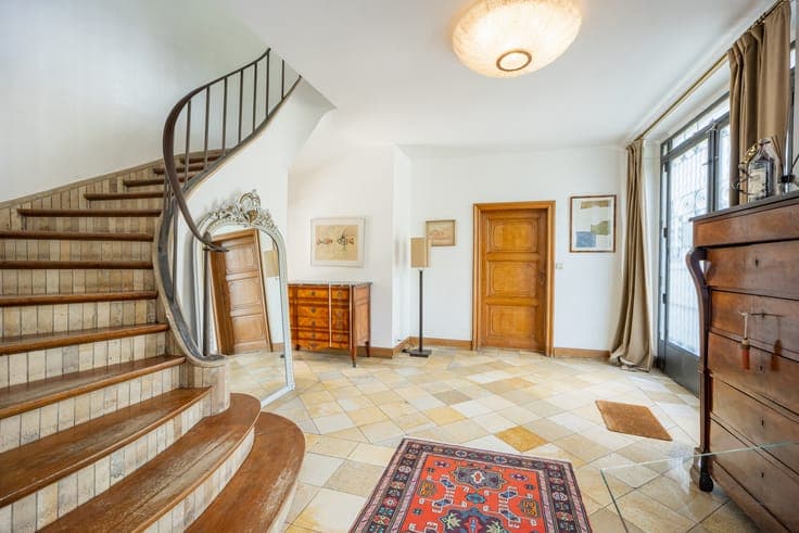 Magnificent house located in the Hocheporte district