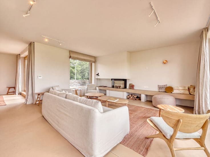 Exclusive contemporary villa for sale in Redu