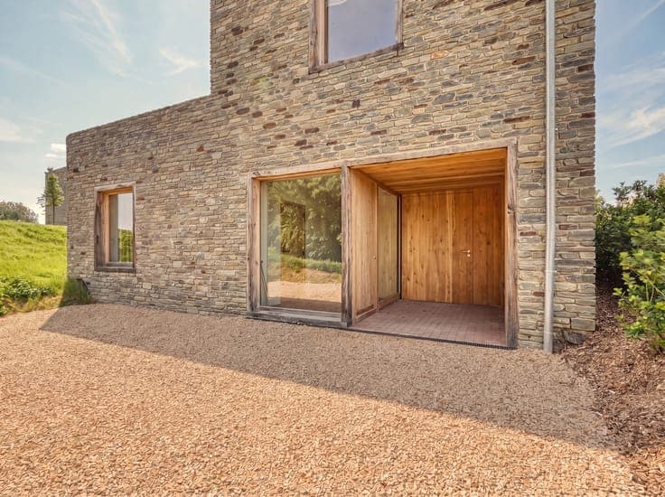 Exclusive contemporary villa for sale in Redu