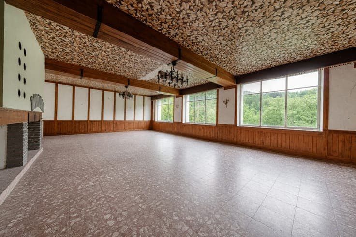 Commercial property in the heart of the Semois Valley