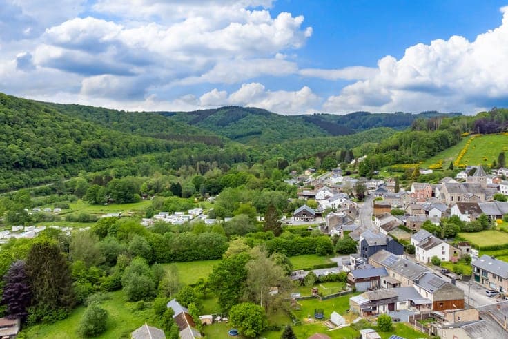 Commercial property in the heart of the Semois Valley