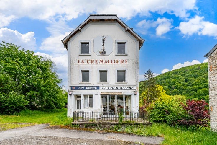 Commercial property in the heart of the Semois Valley