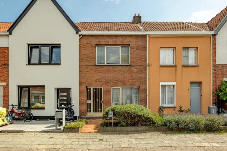 karaktervolle 3-slaapkamerwoning met grote zolder, diepe tui