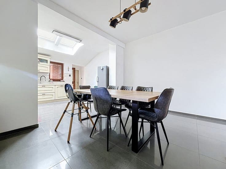 đĄ Maison rĂ©novĂ©e Ă Herstal, 2 chs avec terrasse, PEB D âïž