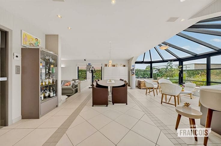 Spacious villa with stunning views and 4 bedrooms in Zuienk…