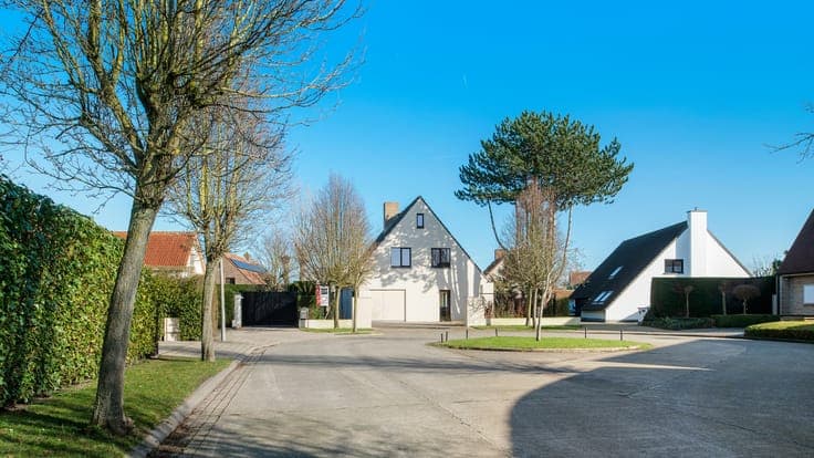 Renovated villa in quiet residential neighbourhood