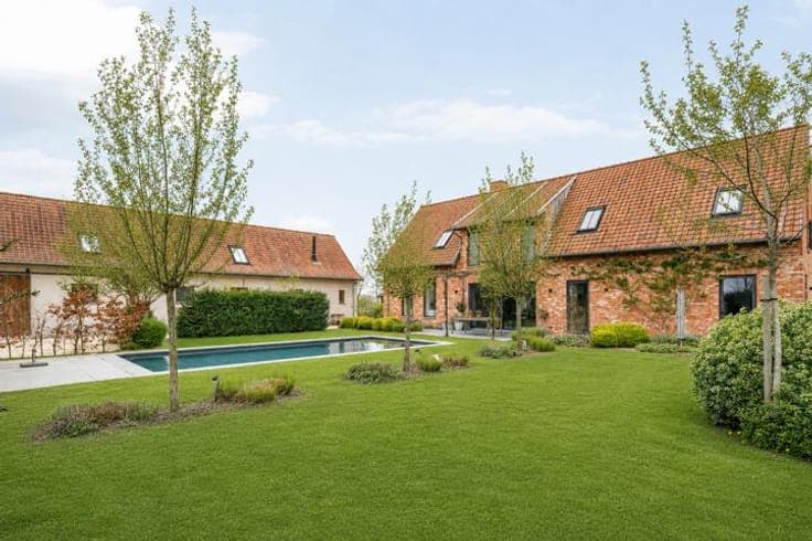 Residential & commercial complex with a swimming pool & mult