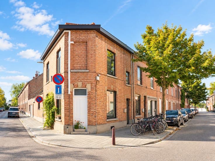 Bright, Move-in Ready 3-Bedroom Home in a Prime Location