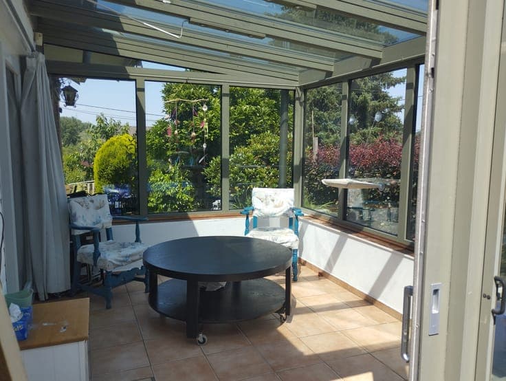 4-bedroom villa with a tree-lined garden