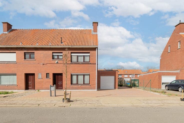 Cosy home in Blaasveld with garden & garage