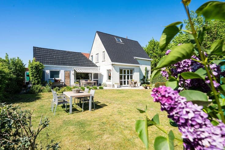Open bebouwing op TOP ligging met prachtige verzgezichten.