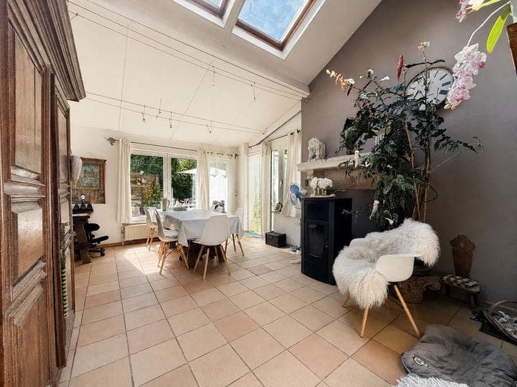 Charming villa + workshop on a plot of 19.47 ares!