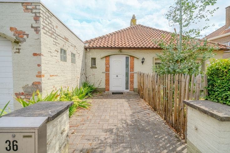 Semi-detached house with potential for sale in Mariakerke