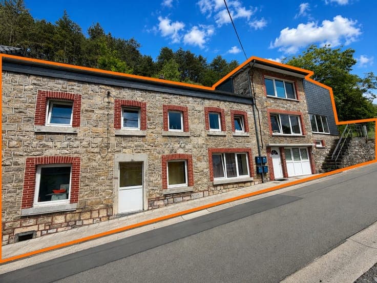 IMMEUBLE COMPOSE de 4 APPARTEMENTS A VENDRE A AYWAILLE