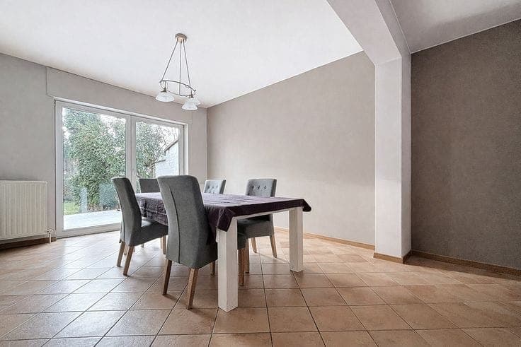 6 bedrooms House + garden For Sale