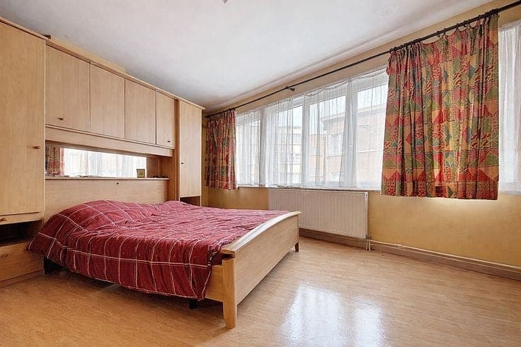 6 bedrooms House + garden For Sale