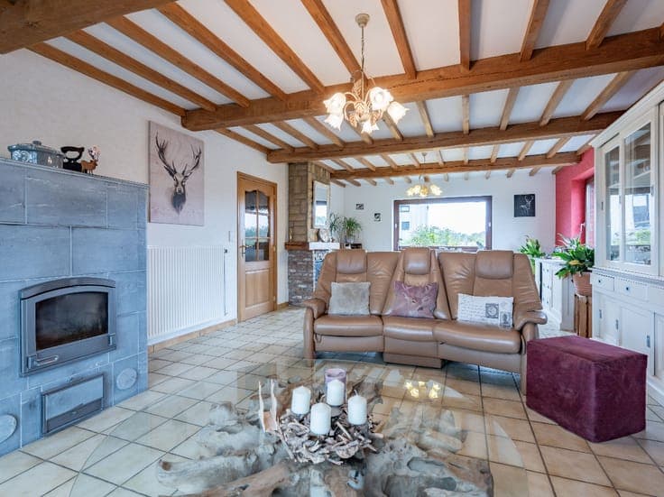 Detached house with 50 ares and views in Bellefontaine