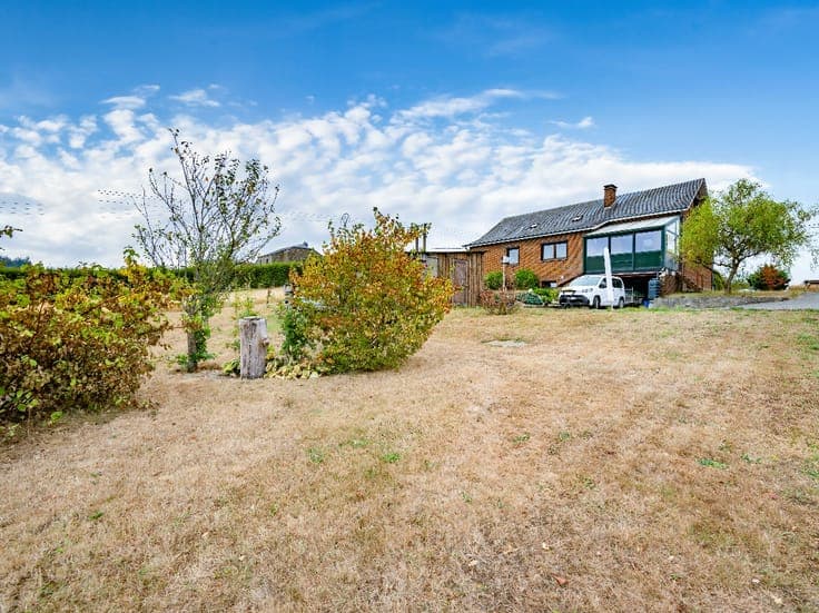 Detached house with 50 ares and views in Bellefontaine